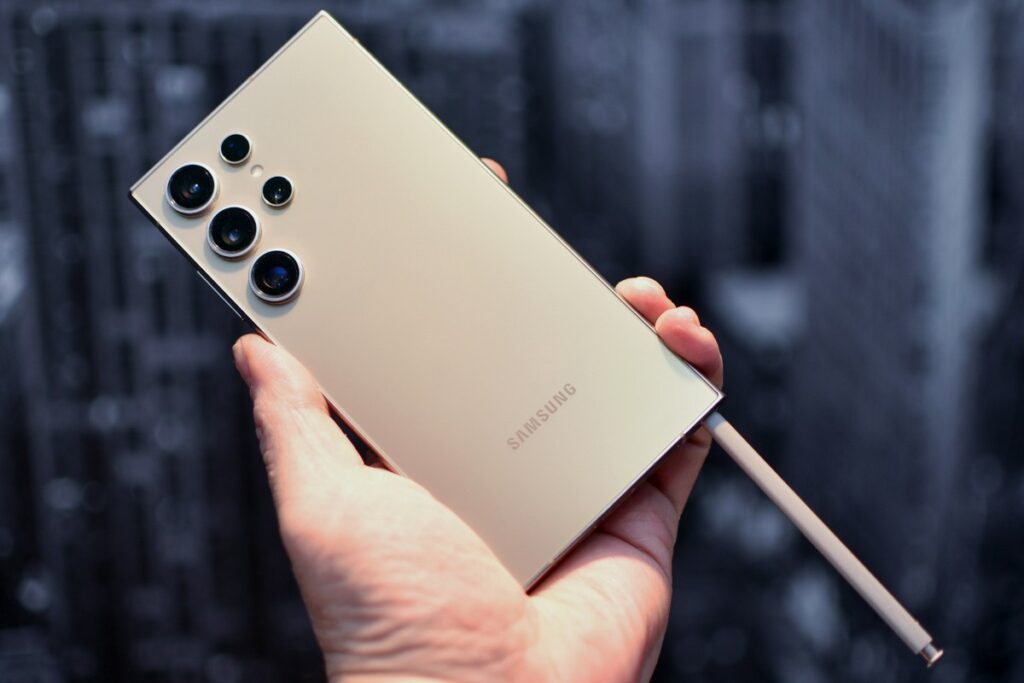 perbandingan hp flagship